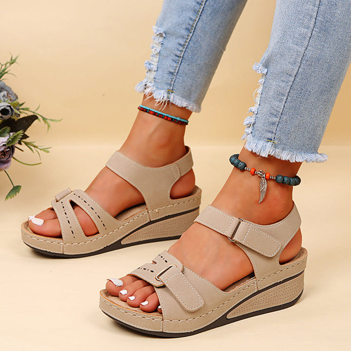 Mia™ Elegant sandals with comfort and style