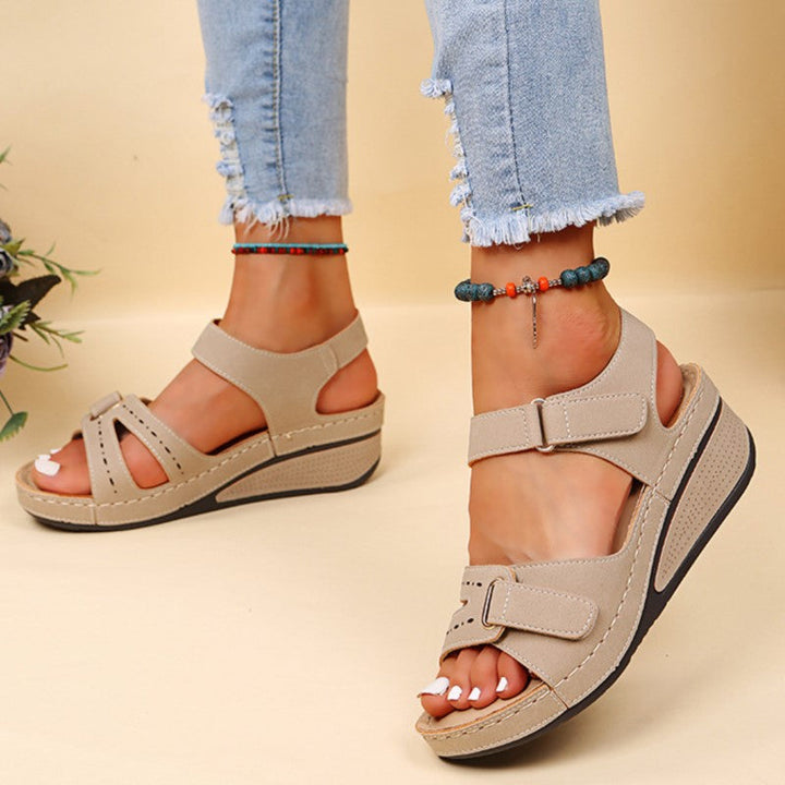 Mia™ Elegant sandals with comfort and style